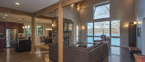 House (4 Bedrooms) | Property amenity