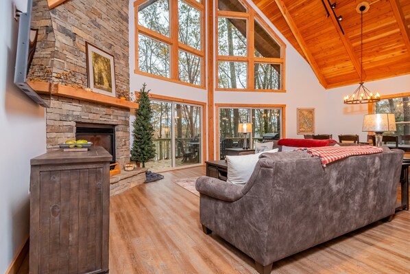 Casa (5 Bedrooms) | Servicio de la propiedad