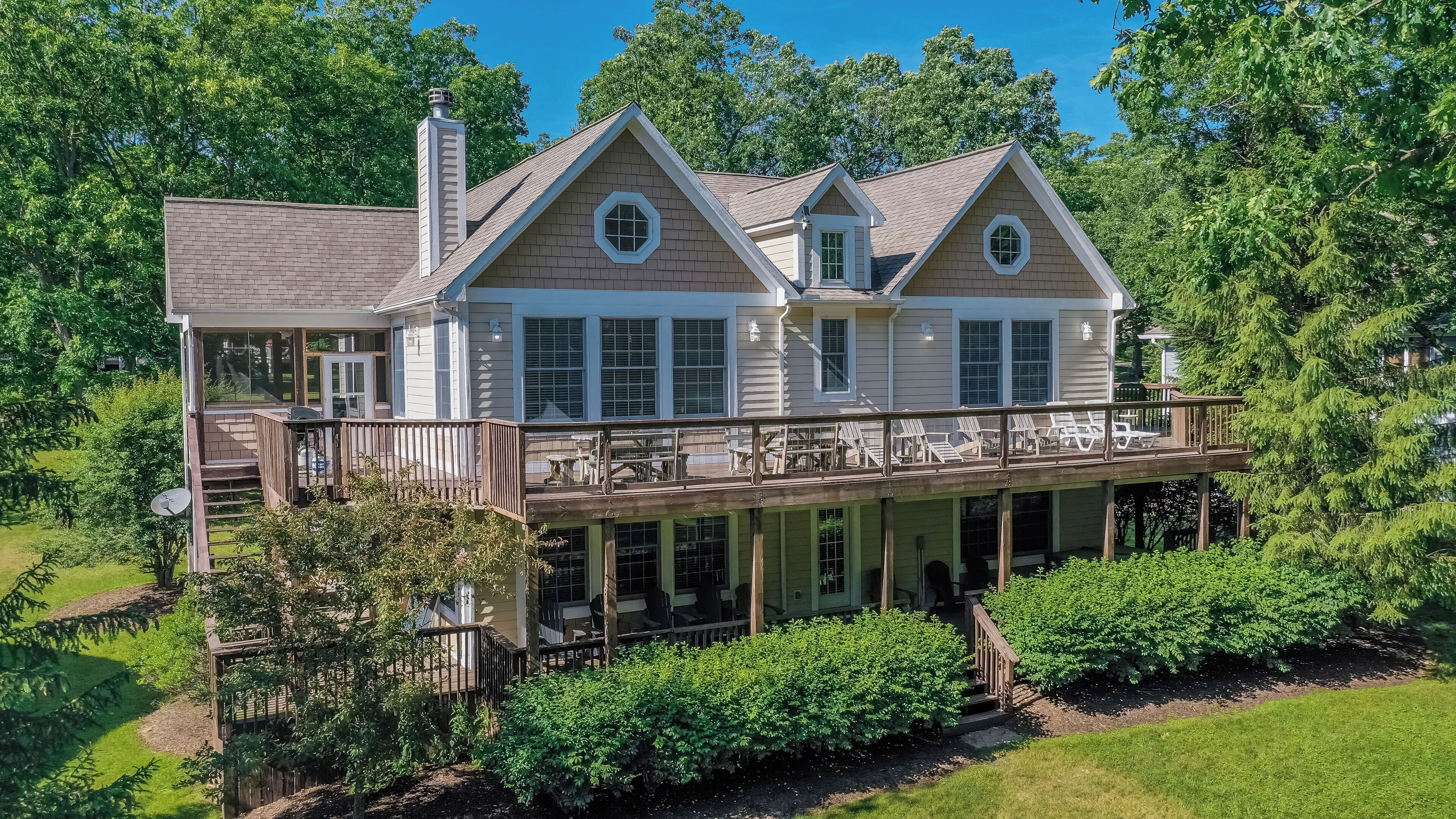 Maison (5 Bedrooms) | Extérieur