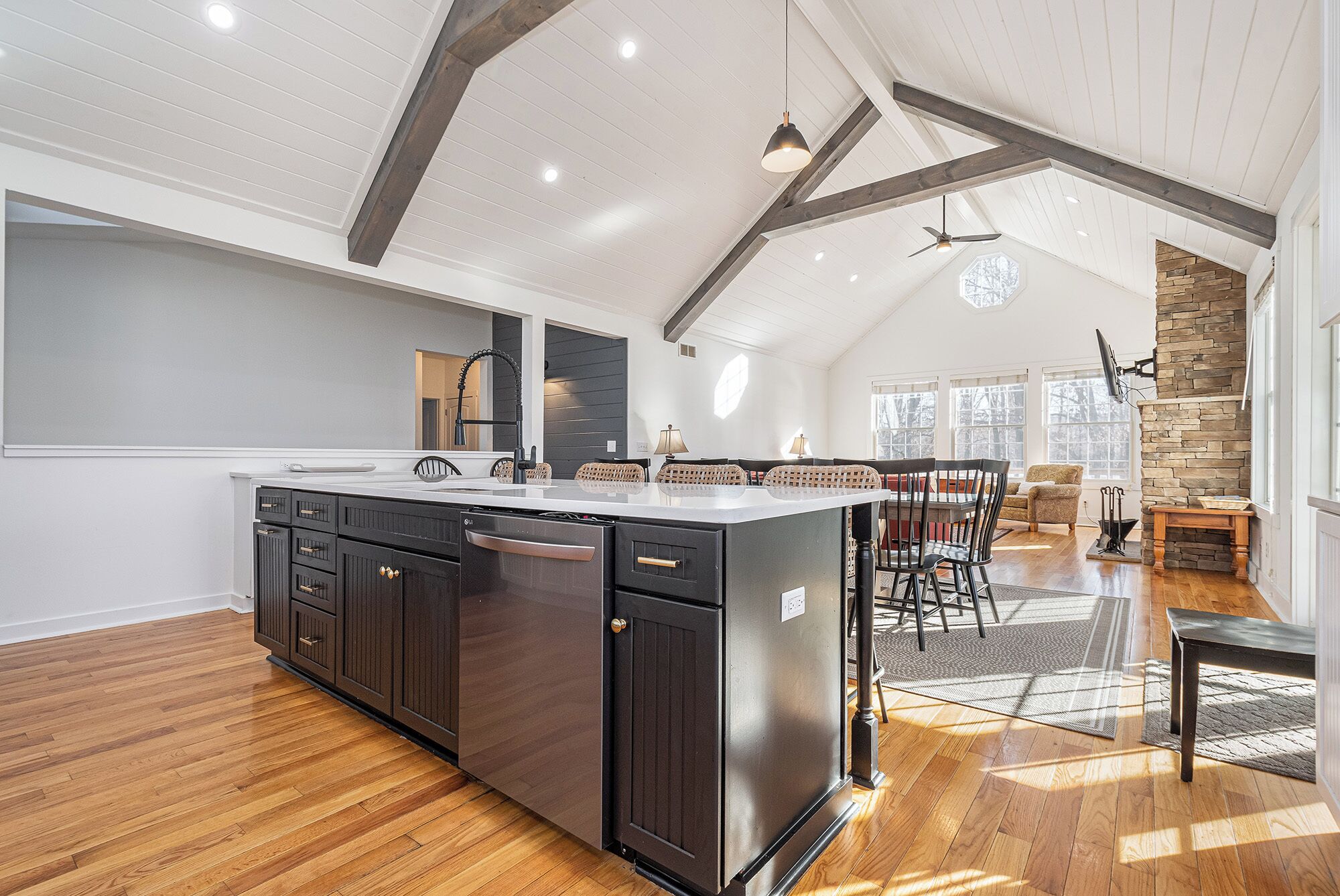 House (5 Bedrooms) | Property amenity