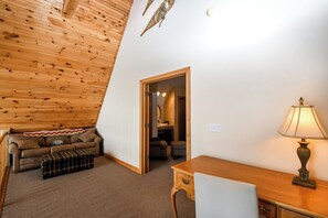 House (4 Bedrooms) | Property amenity