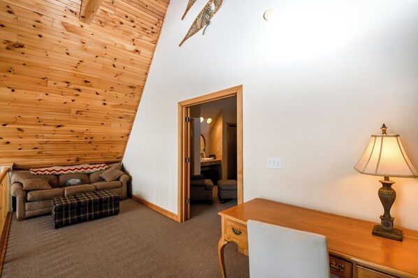 House (4 Bedrooms) | Property amenity