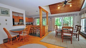 House (4 Bedrooms) | Property amenity