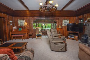 House (3 Bedrooms) | Property amenity