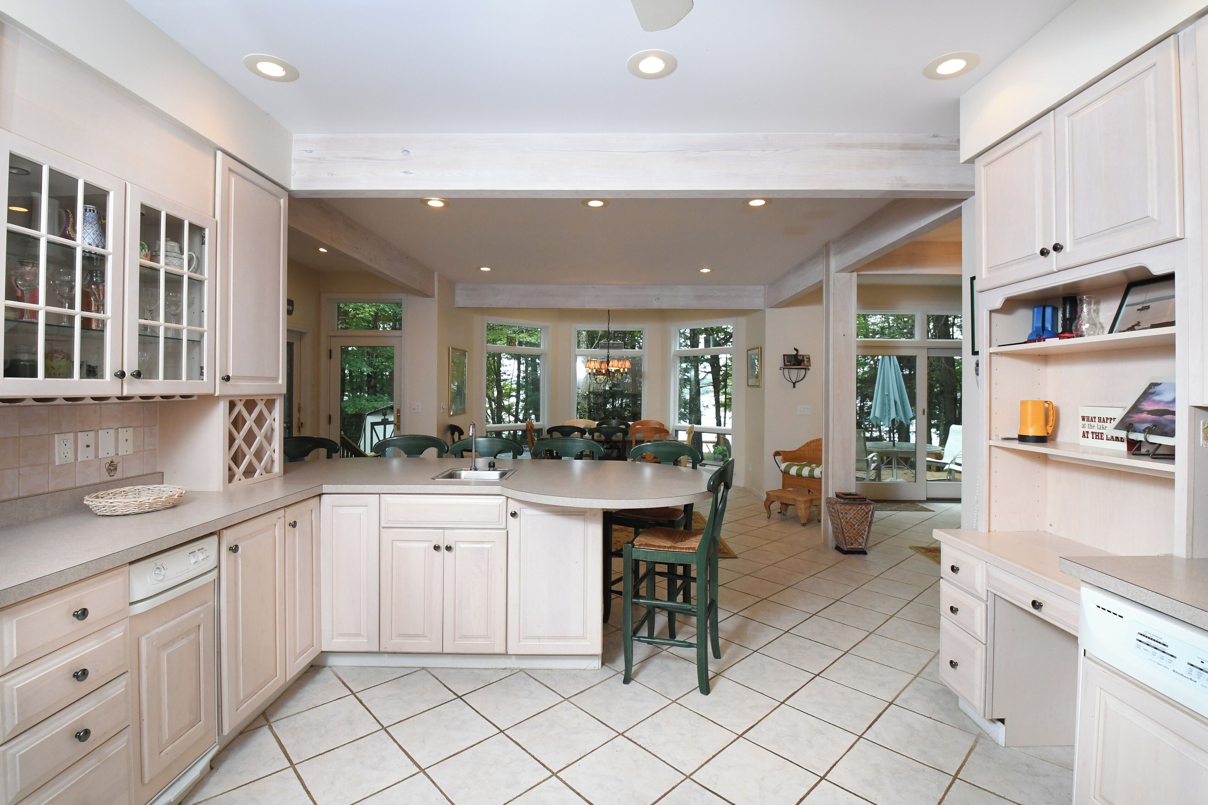 House (4 Bedrooms) | Property amenity