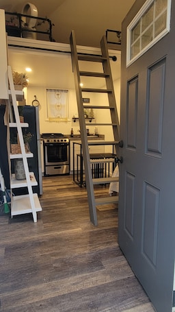 Interior. Tiny Spa Cottage Retreat