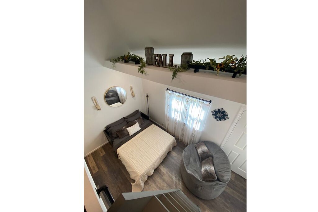 Tiny Spa Cottage Retreat