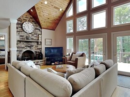 House (4 Bedrooms) | Property amenity