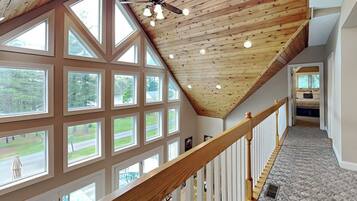 House (4 Bedrooms) | Property amenity