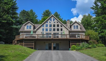 House (4 Bedrooms) | Exterior