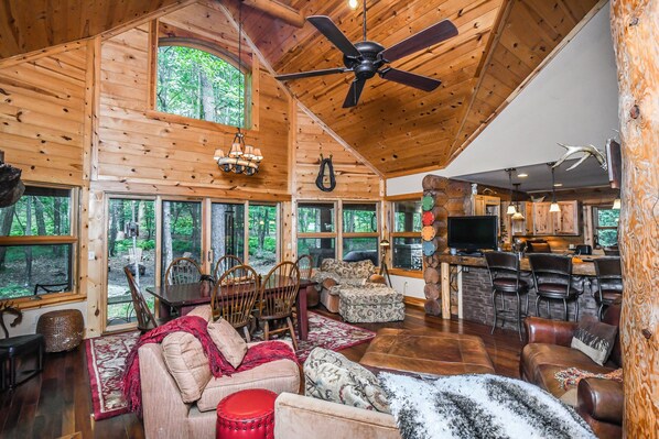 House (3 Bedrooms) | Property amenity