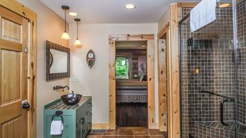 House (3 Bedrooms) | Property amenity