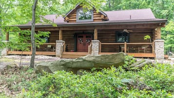 House (3 Bedrooms) | Property amenity