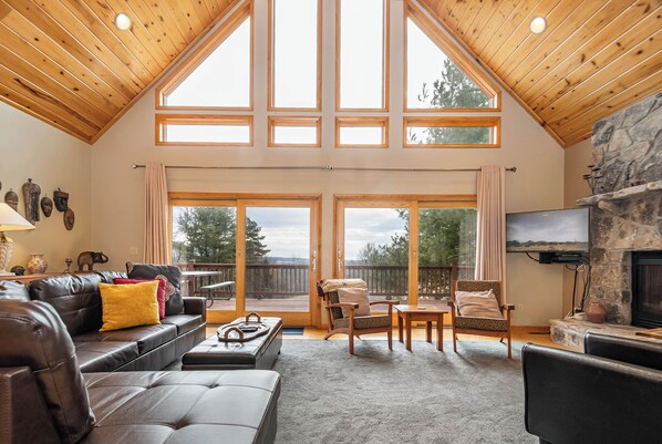 Property amenity - Tarenga House by Taylor Made Deep Creek (Oakland)