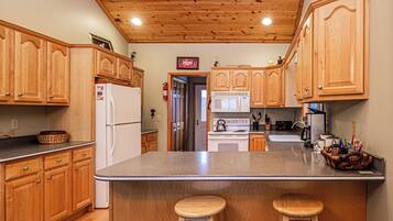 House (4 Bedrooms) | Property amenity