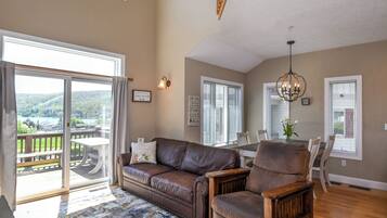 House (4 Bedrooms) | Property amenity