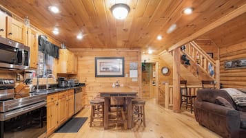 House (3 Bedrooms) | Property amenity