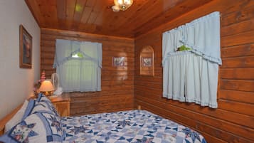 House (3 Bedrooms) | Property amenity