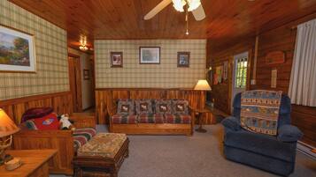 House (3 Bedrooms) | Property amenity