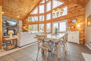 House (5 Bedrooms) | Property amenity