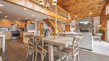House (5 Bedrooms) | Property amenity