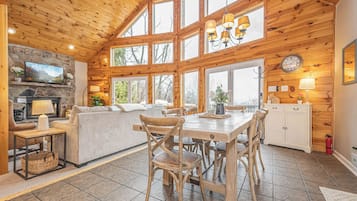 House (5 Bedrooms) | Property amenity