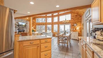 House (5 Bedrooms) | Property amenity