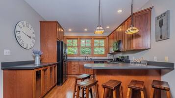 House (4 Bedrooms) | Property amenity