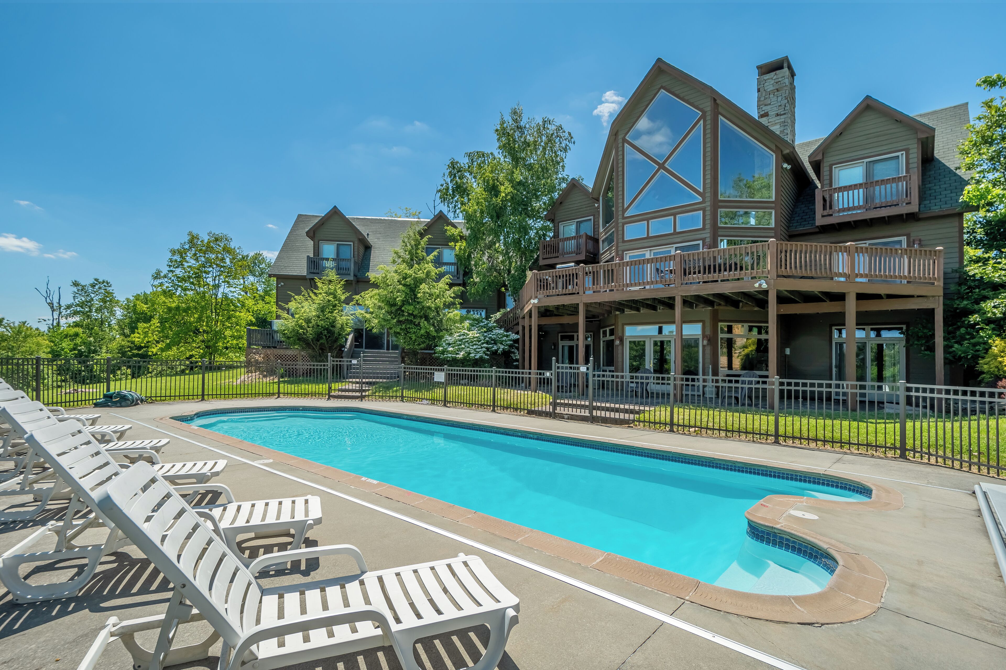 獨棟房屋 (Multiple Bedrooms) | 住宿設施服務