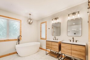 Property amenity - Under the Stars by Taylor Made Deep Creek (Oakland)