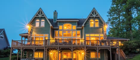 Casa (Multiple Bedrooms) | Exterior