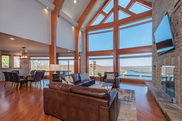 House (5 Bedrooms) | Property amenity