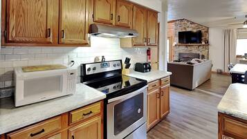 House (3 Bedrooms) | Property amenity