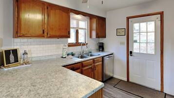 Nhà (3 Bedrooms) | Tiện nghi, dịch vụ nơi lưu trú