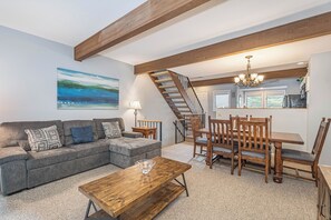 Studio (3 Bedrooms) | Property amenity