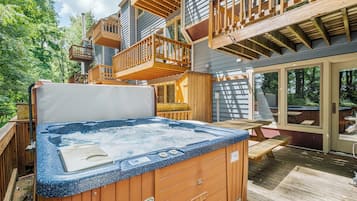 Studio (2 Bedrooms) | Property amenity