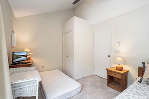 Studio (2 Bedrooms) | Tiện nghi, dịch vụ nơi lưu trú