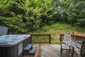 Studio (3 Bedrooms) | Property amenity