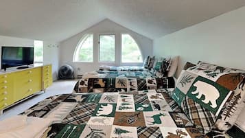 Studio (2 Bedrooms) | Property amenity