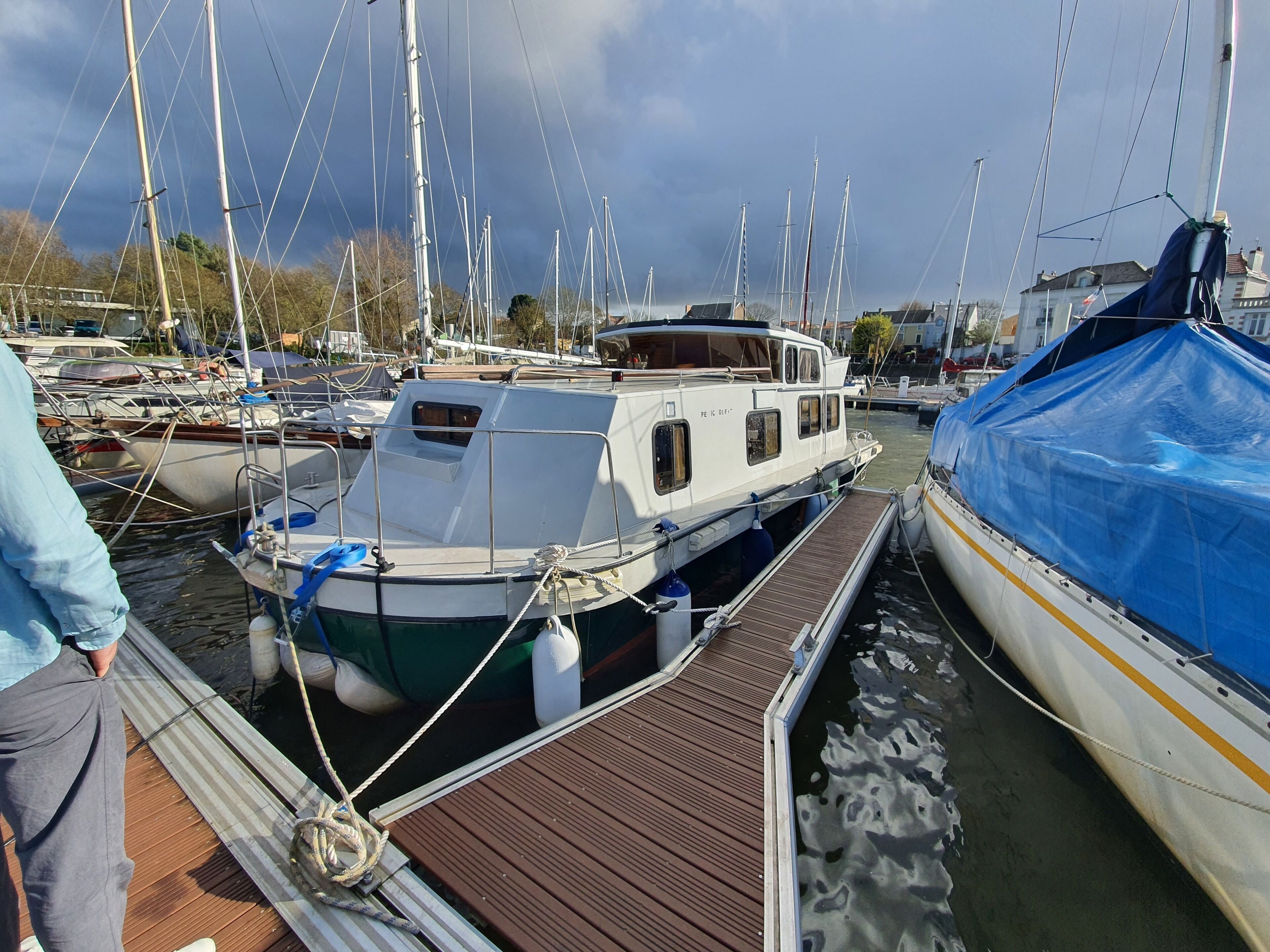 Penichette full of charm on the port of Trentemoult