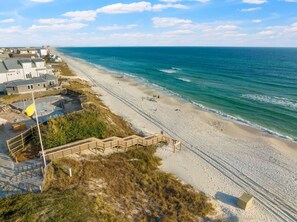 Beach nearby, sun-loungers, beach towels