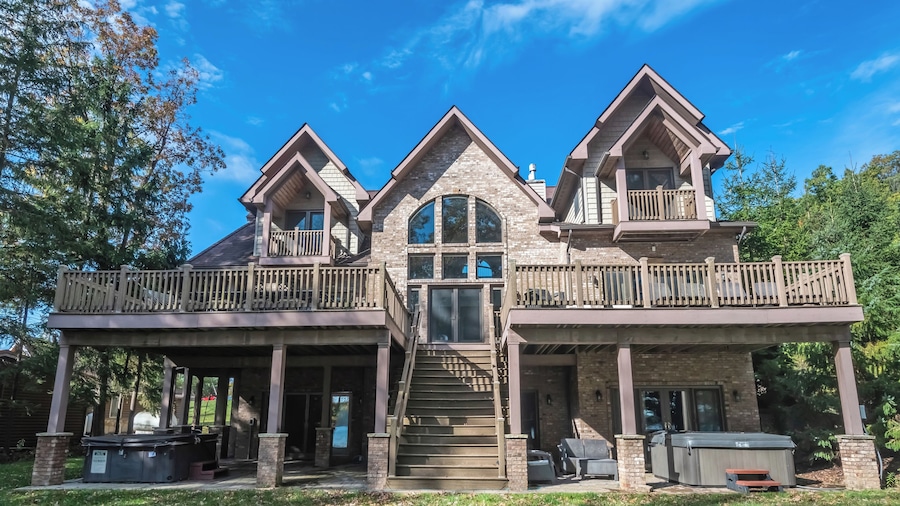 VVS - Very Very Special by Taylor Made Deep Creek