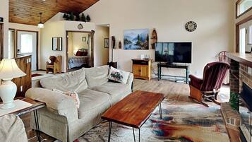 House (4 Bedrooms) | Property amenity