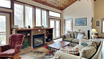 House (4 Bedrooms) | Property amenity