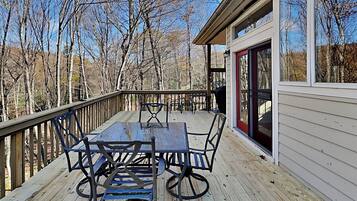 House (4 Bedrooms) | Property amenity