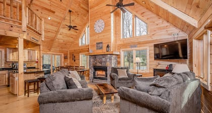 Wander Inn by Taylor Made Deep Creek