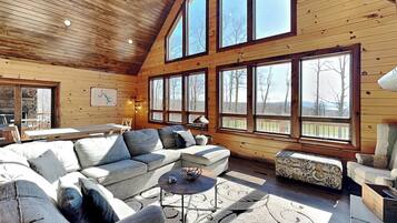 House (6 Bedrooms) | Property amenity