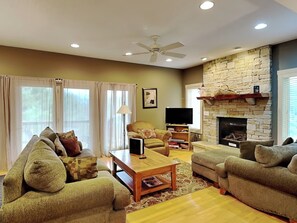 House (5 Bedrooms) | Property amenity