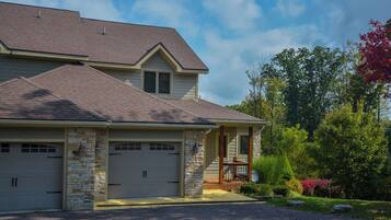 House (5 Bedrooms) | Property amenity