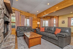 House (4 Bedrooms) | Property amenity - Windsor House by Taylor Made Deep Creek (Oakland)